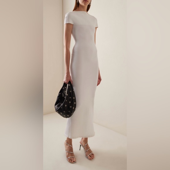 KHAITE White Dress - www.disolcolor.com KHAITE White Dress - www.disolcolor.com
